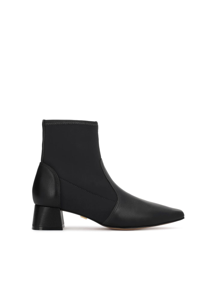 Boots in Schwarz