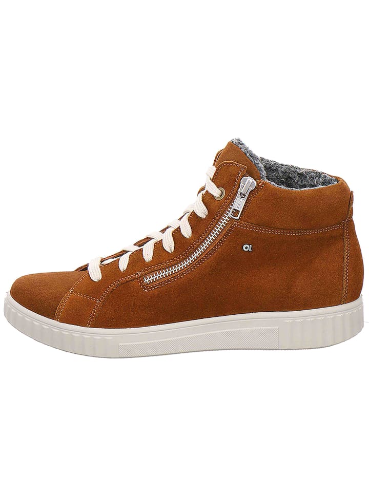 Boots in Braun