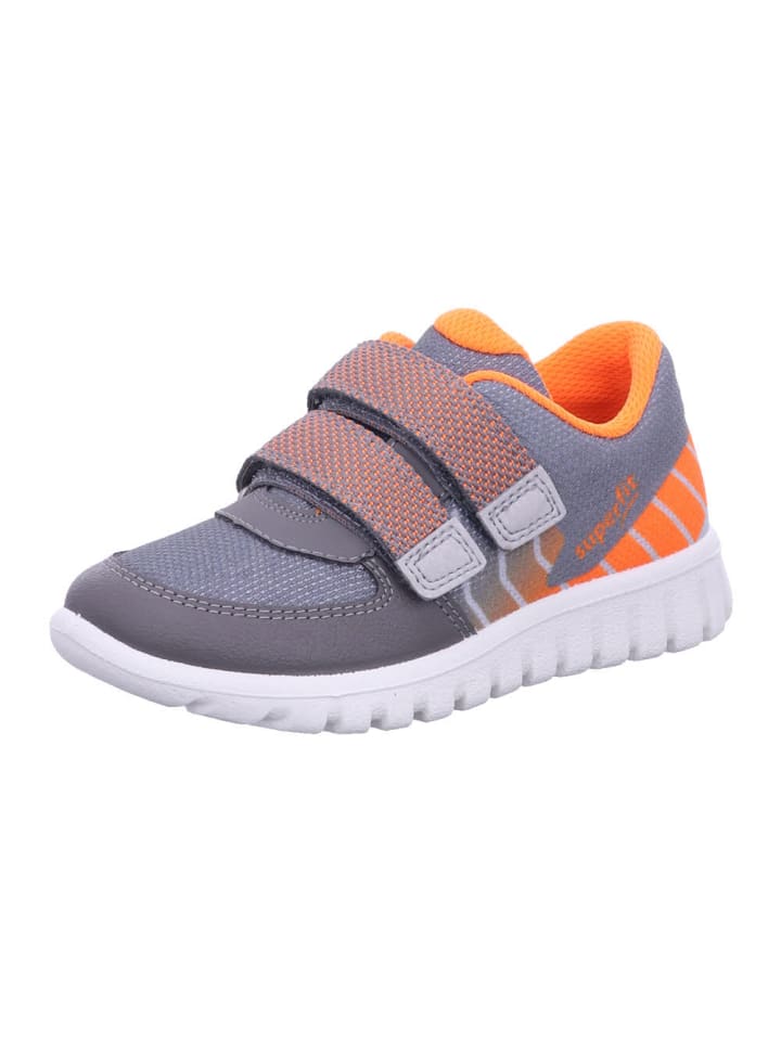Sneaker Low in grau
