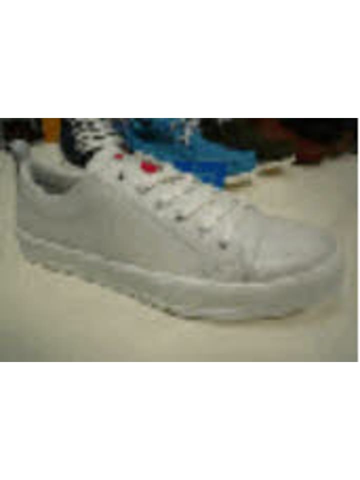 Schnürschuhe in weiss
