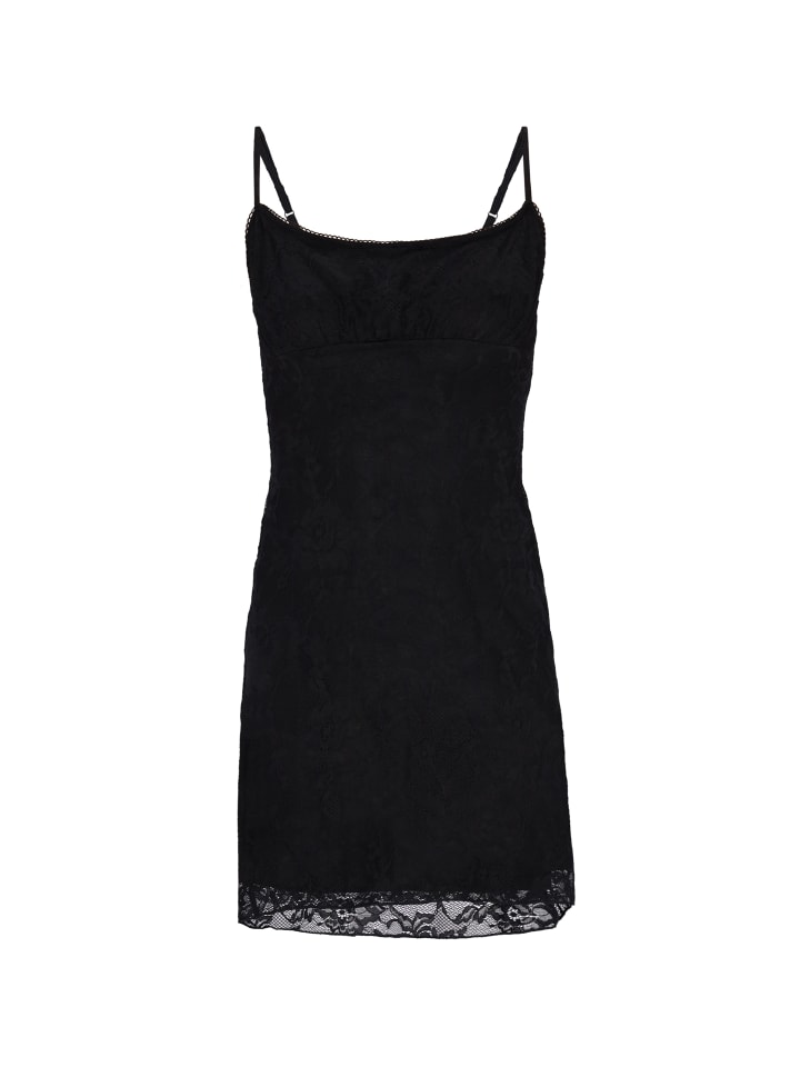 Women Dress in black