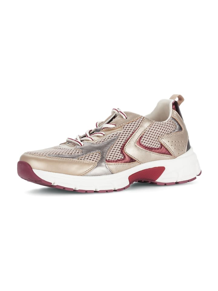 Sportliche Schnürschuhe in Beige