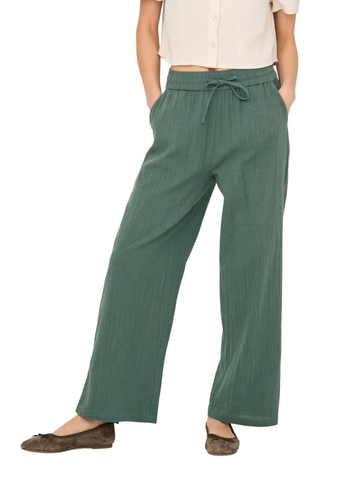 Stoffhose / Chino ONLTIZANA comfort/relaxed in Grün