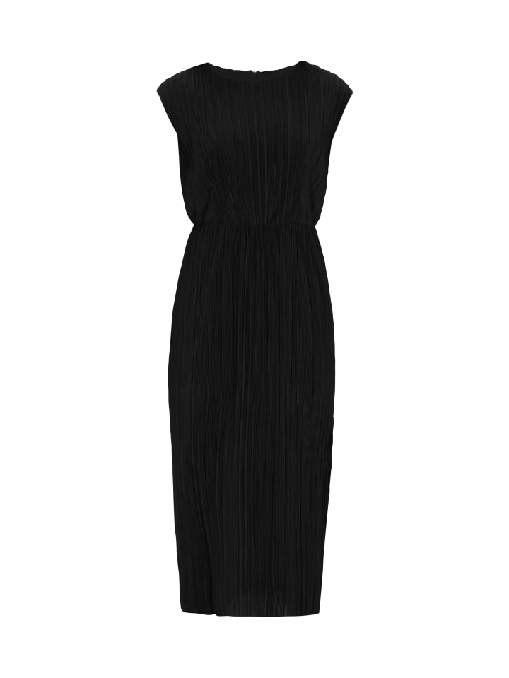 Women Dress in black