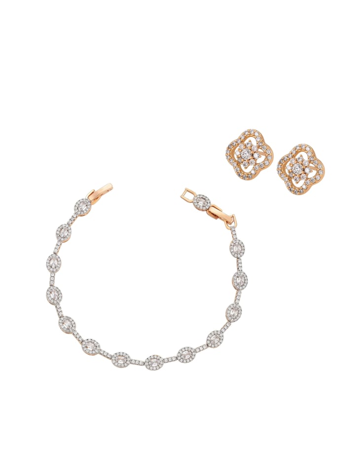 Women Jewelry Set in gold