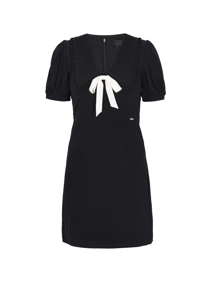 Women Dress in black