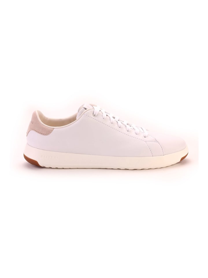 Sneakers C22584 in Weiß