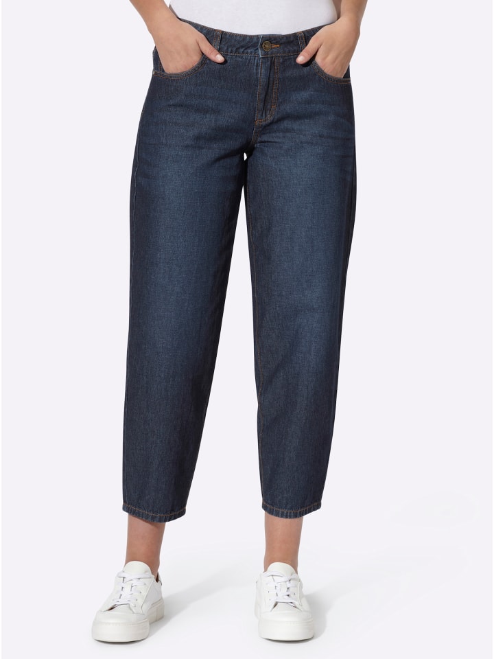 Jeans in dark blue