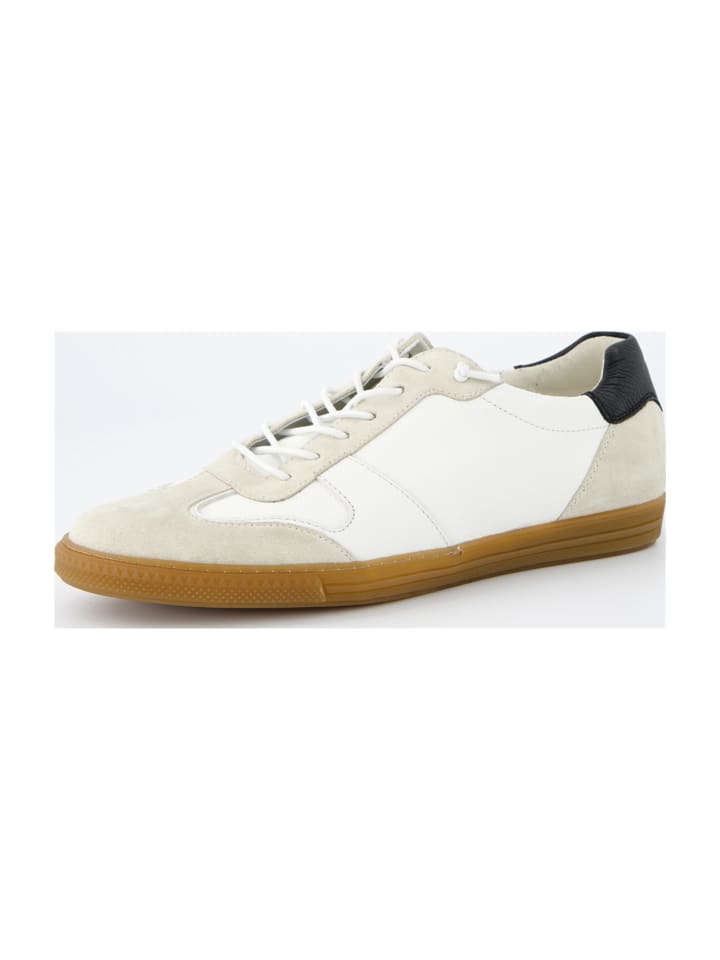 Sportliche Schnürschuhe in Weiß