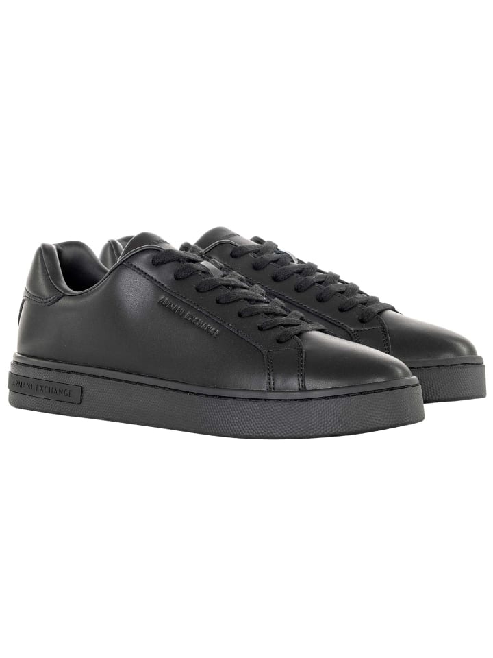 Sneaker in Schwarz