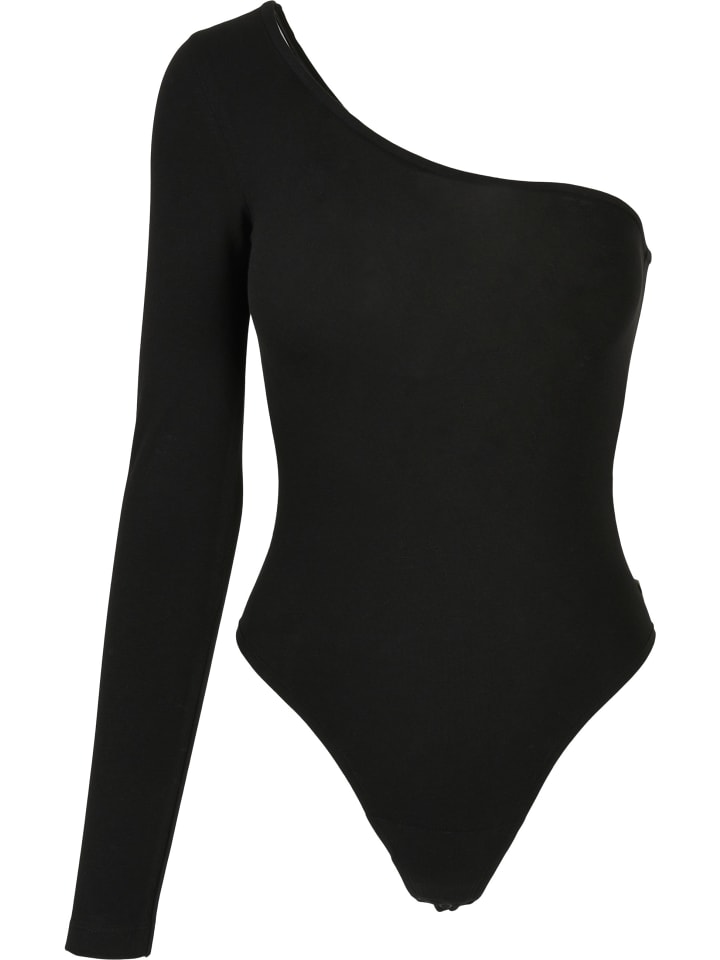 Body in black