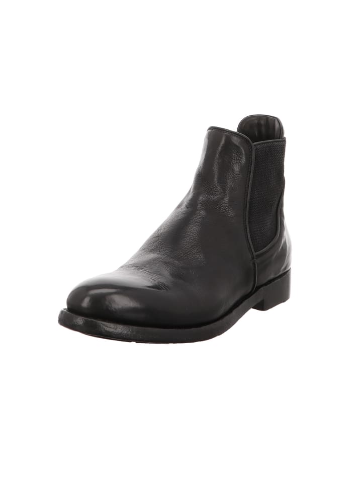 Schnürschuh in schwarz