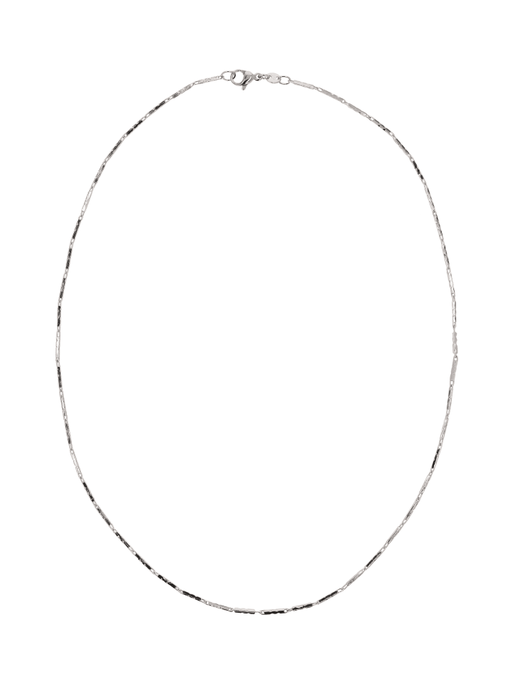Women Subtle Necklace in Silver