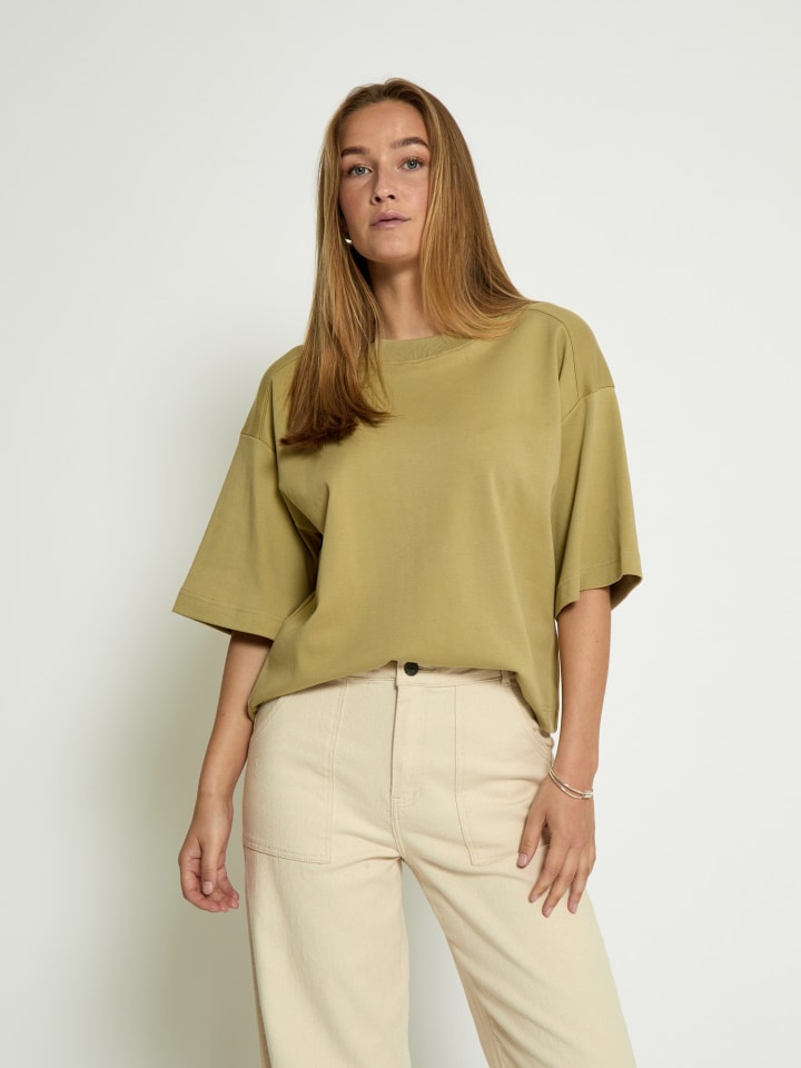 T-Shirt in Gray Green