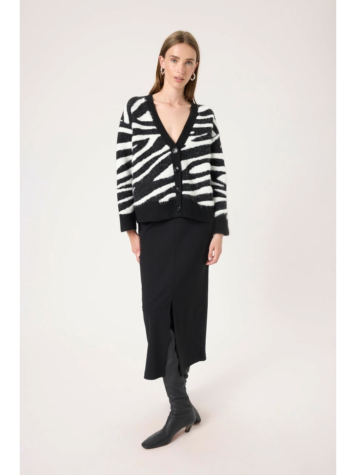 Strickjacke SLSorea Baggy fit in Black and White Animal