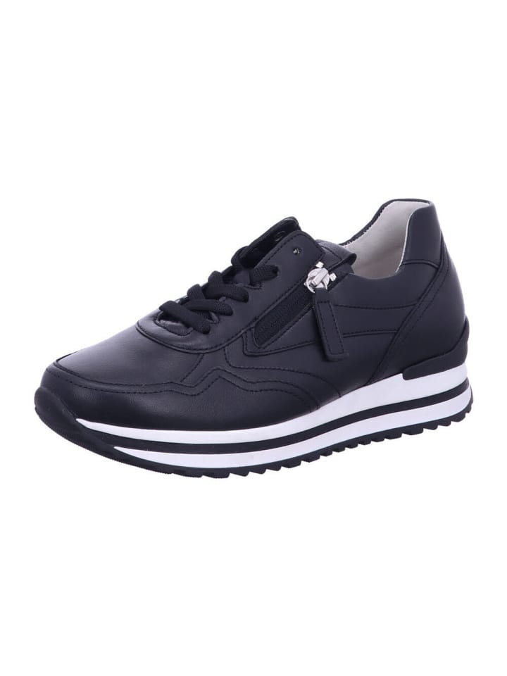 Schnürschuhe in schwarz