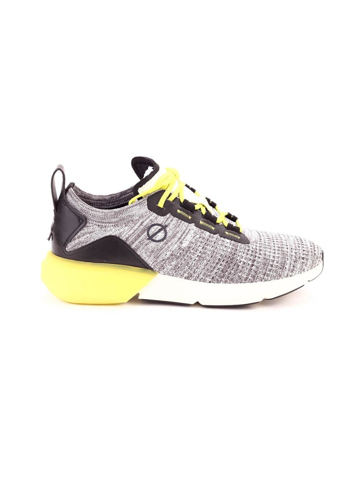 Sneakers C31478 in Grau