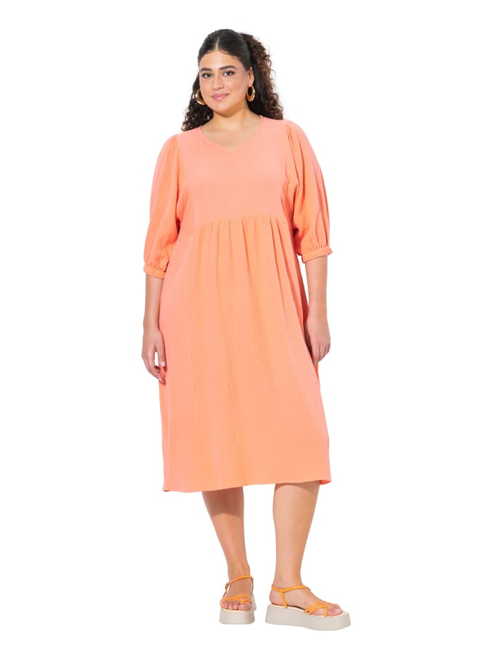 Kleid in koralle