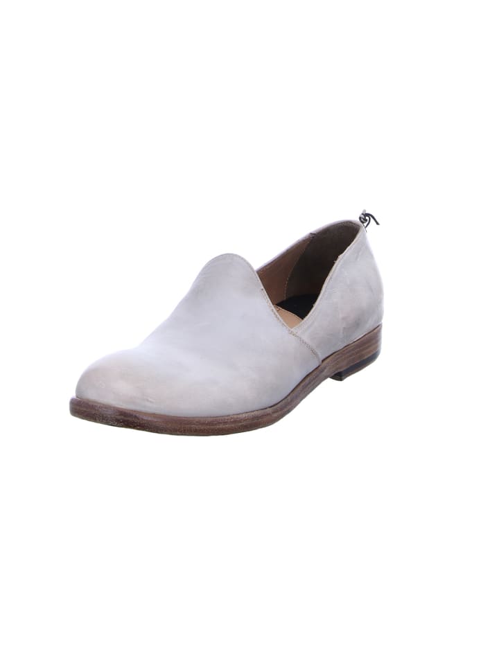 Schnürschuh in grau