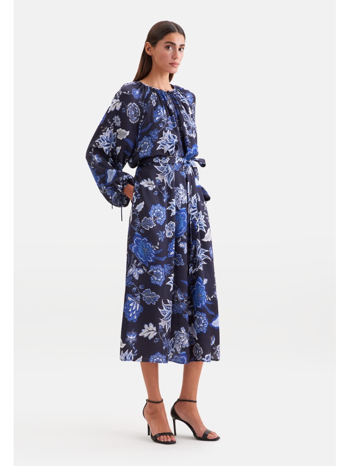Kleid Regular in Schwarz