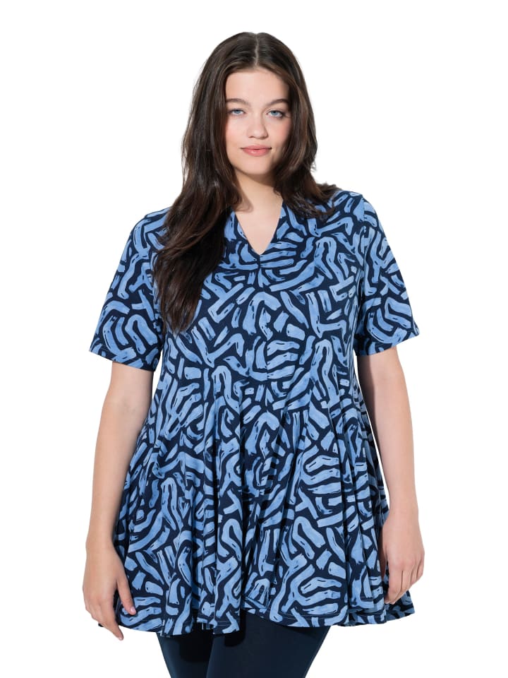 Longshirt in marine