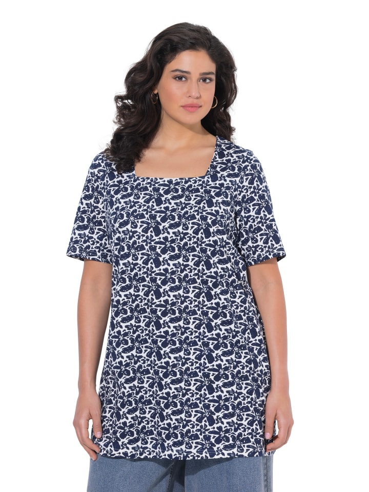 Longshirt in marine