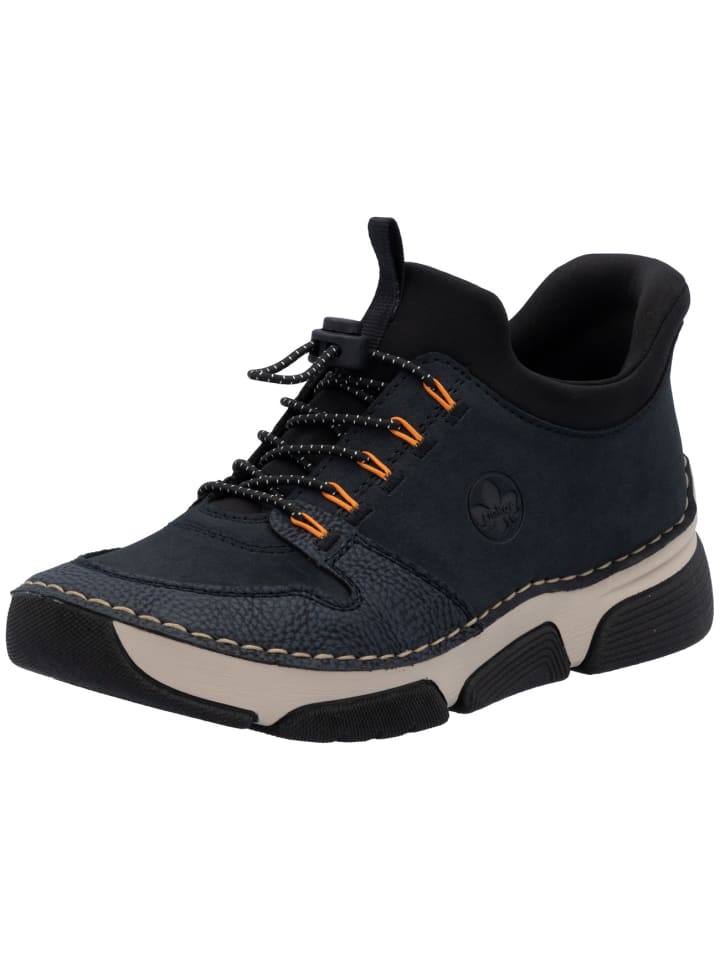 Schnürschuh in schwarz