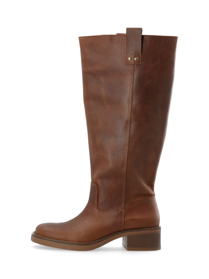 Hohe Stiefel in Cognac