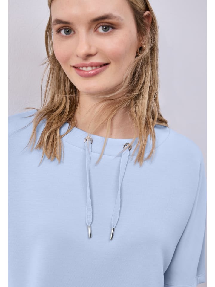 Shirt in hellblau
