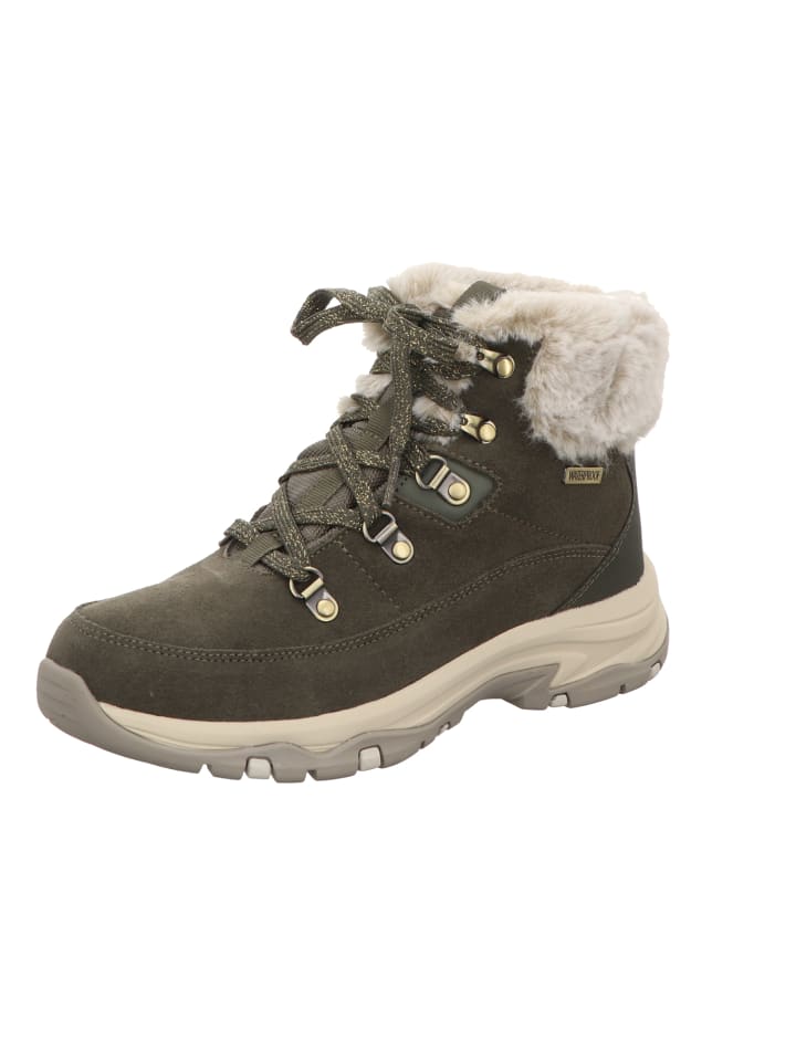 Schnürstiefel in gruen