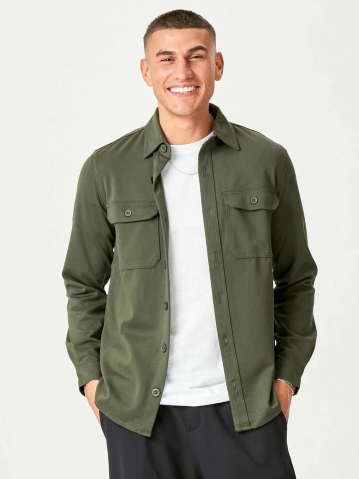 Hemd Performance in Dark Olive