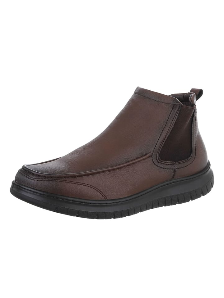 Boot in Braun