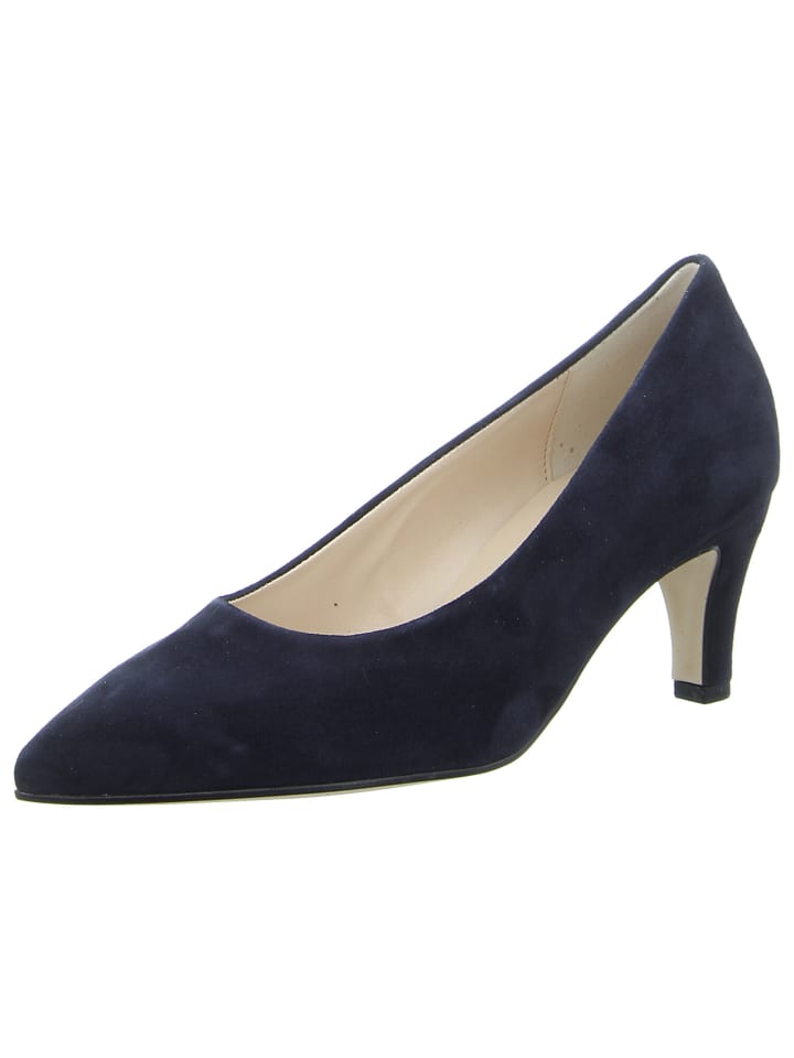 Ballerina in dark-blue