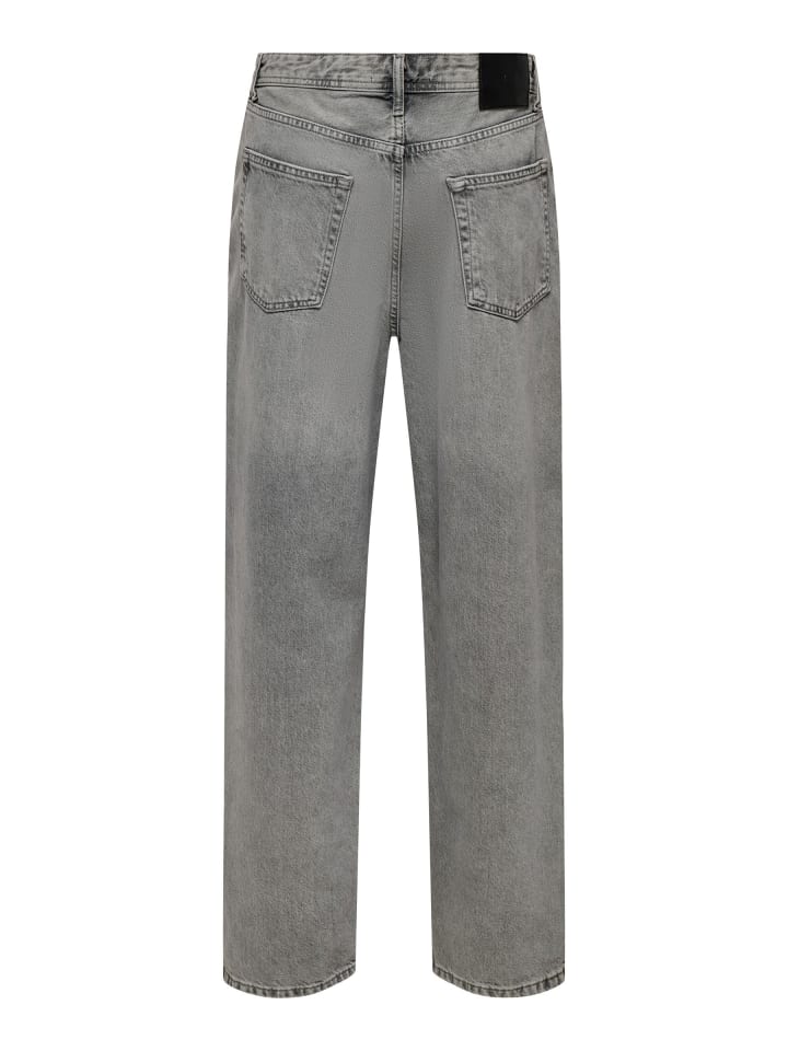 Locker geschnitten in Medium Grey Denim 1