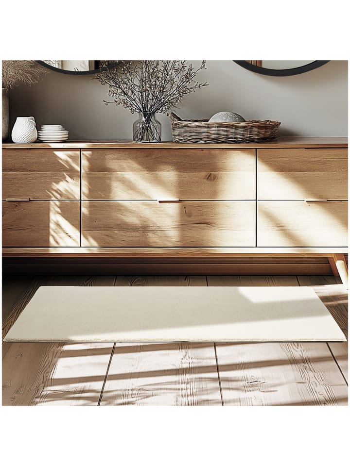 Kurzflorteppich Soft Zone, rutschfeste Unterseite, beige