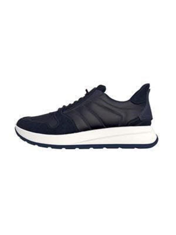 Sneaker in blau
