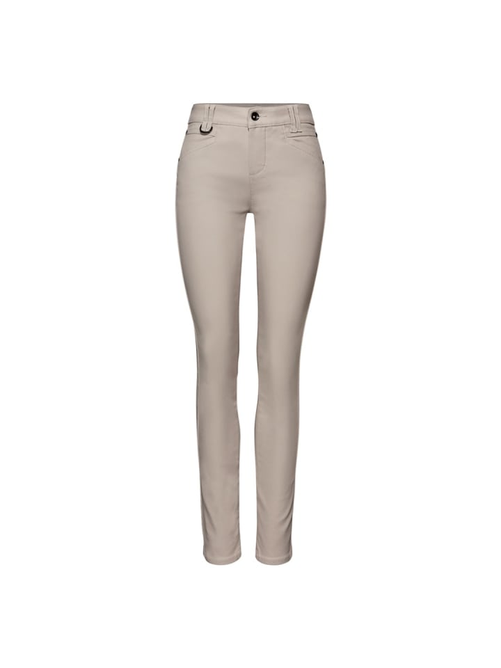Hose in dark moonstone sand