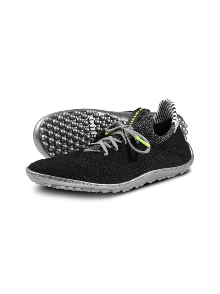Schnürschuh in schwarz