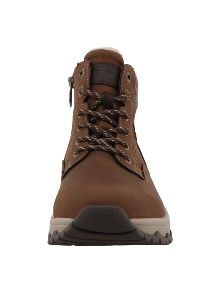 Short Boots in nuts