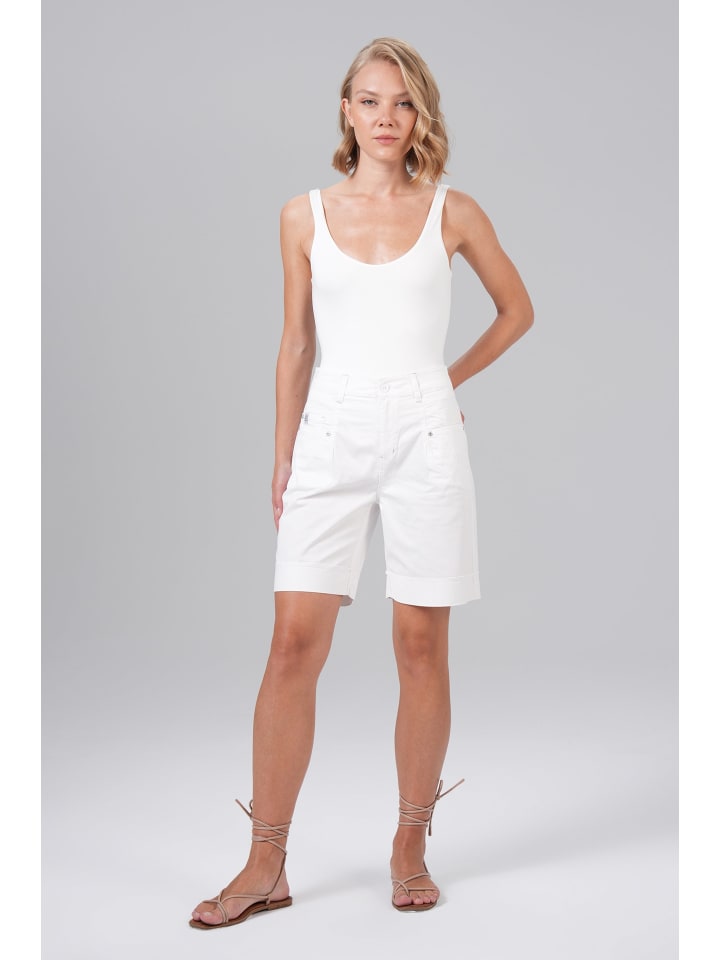 Nairobi Shorts Soft White