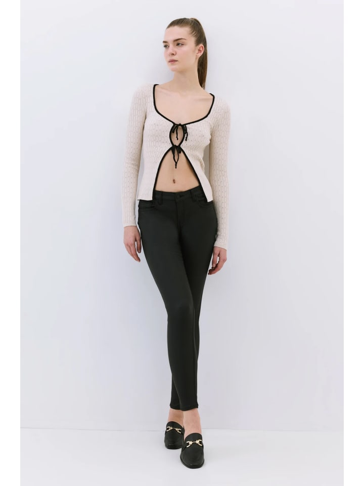 Blouse in Creme