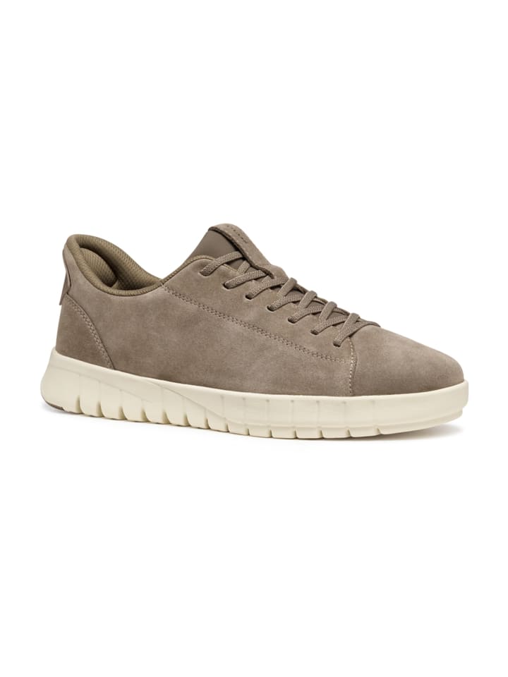 Sportliche Schnürschuhe in Beige