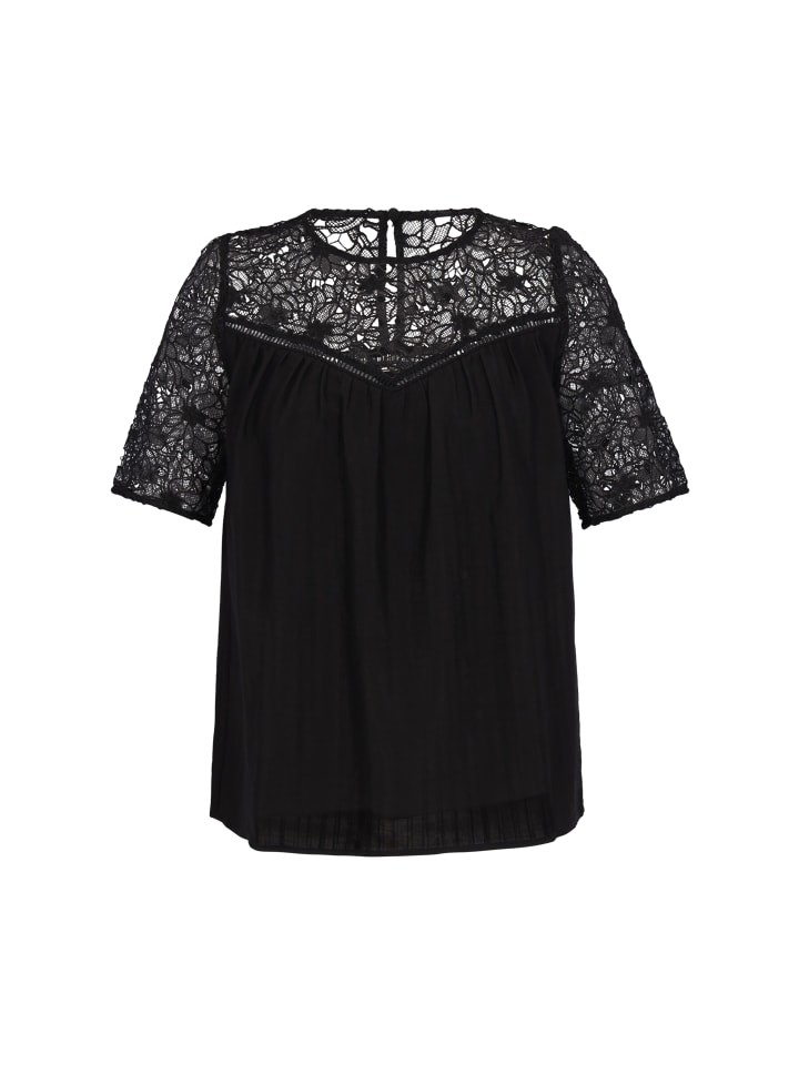 Women Blouse in black