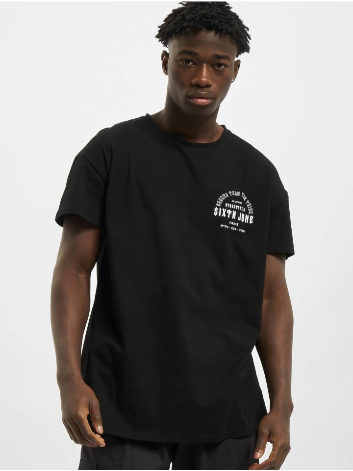 T-Shirt in black