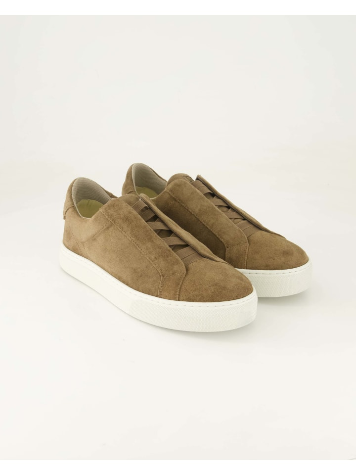 Slip On Sneaker in Braun
