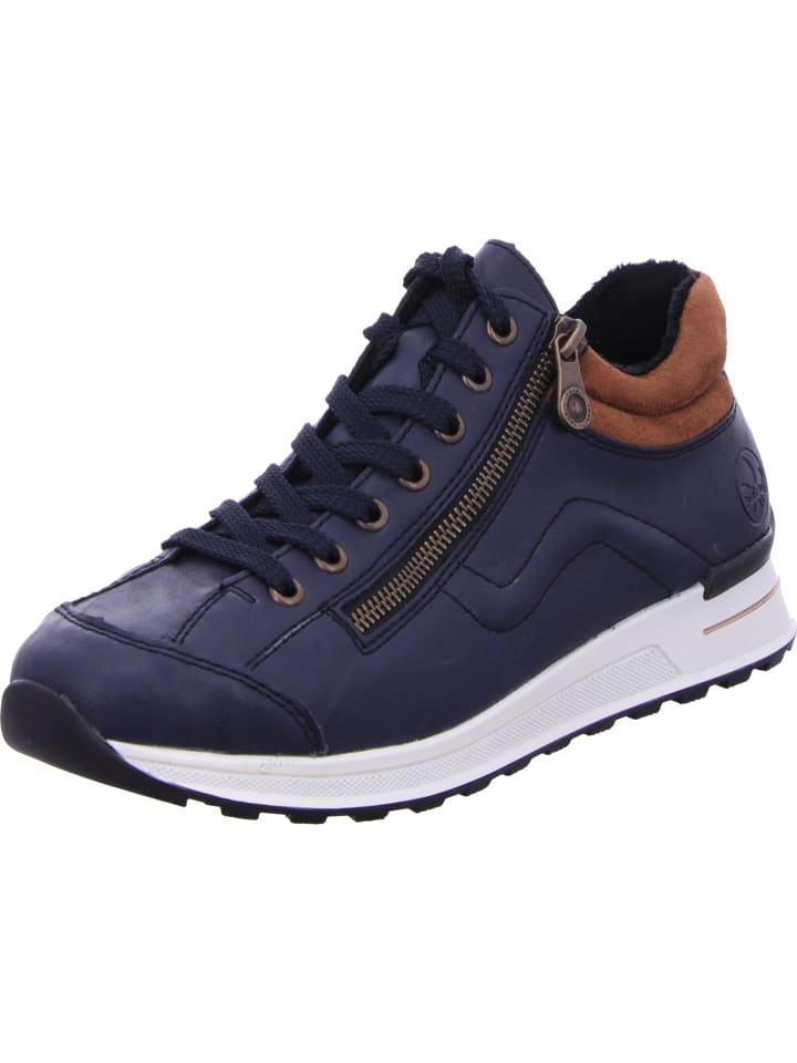Boots in blau