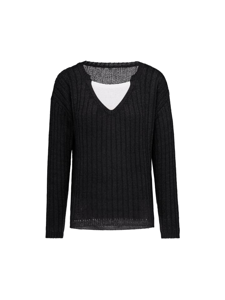 Women Pullover in BLACK