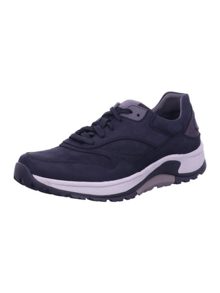 Schnürschuhe in schwarz