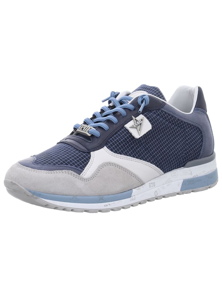 Klassischer Schnürschuh in grau