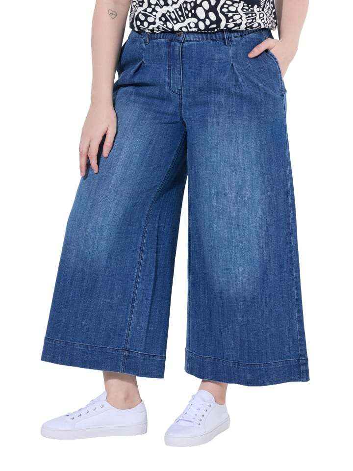 Jeans in blue denim